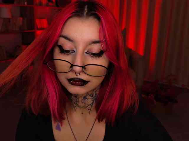 MistressMarcelline webcam