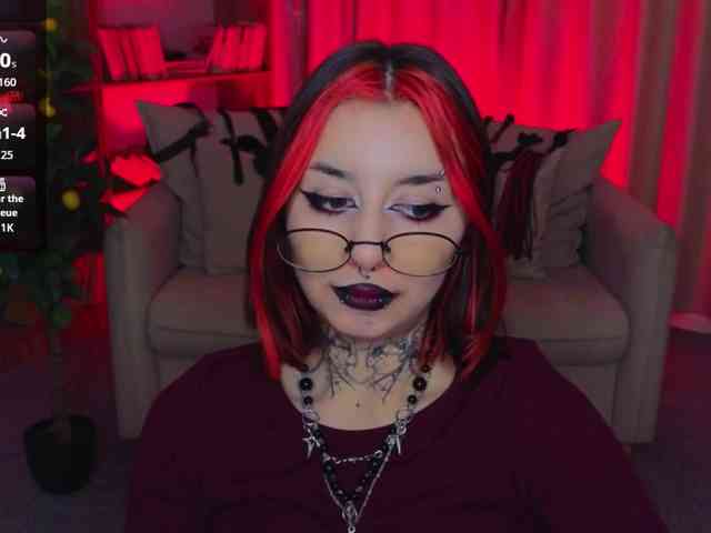 MistressMarcelline webcam