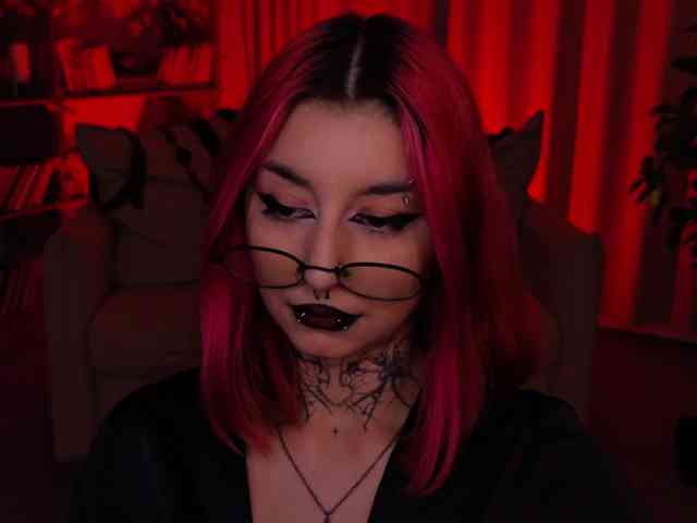 MistressMarcelline webcam