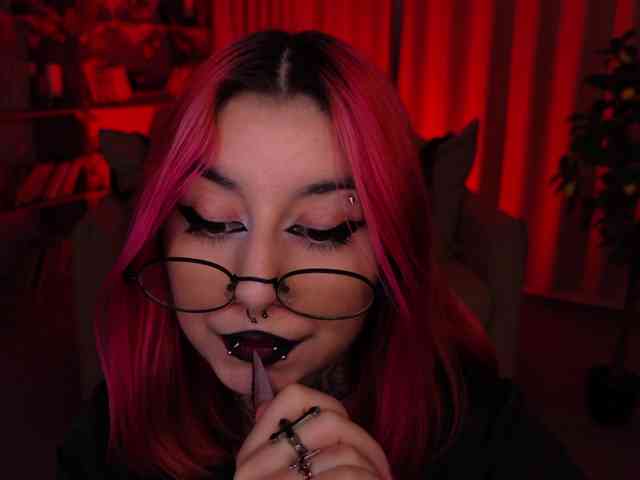 MistressMarcelline webcam