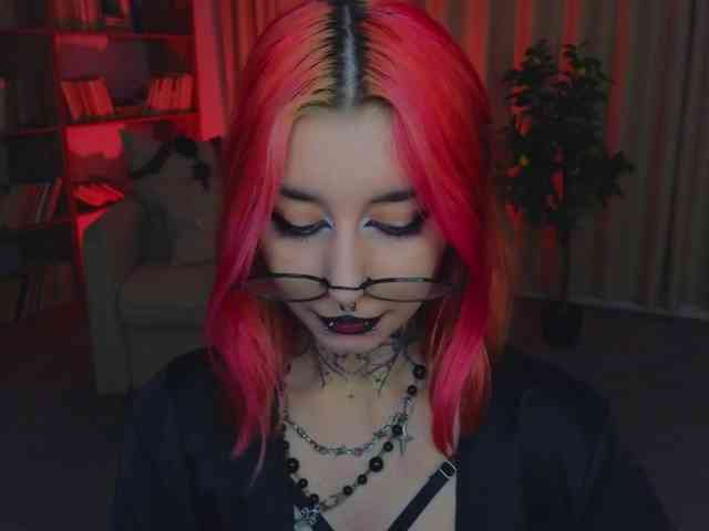 MistressMarcelline webcam