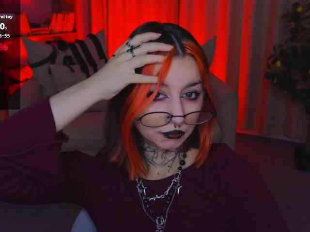 MistressMarcelline webcam
