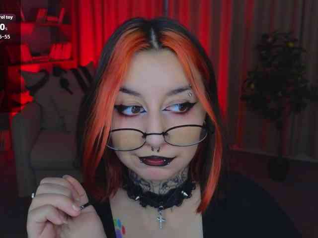 MistressMarcelline webcam