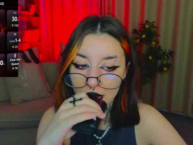 MistressMarcelline webcam