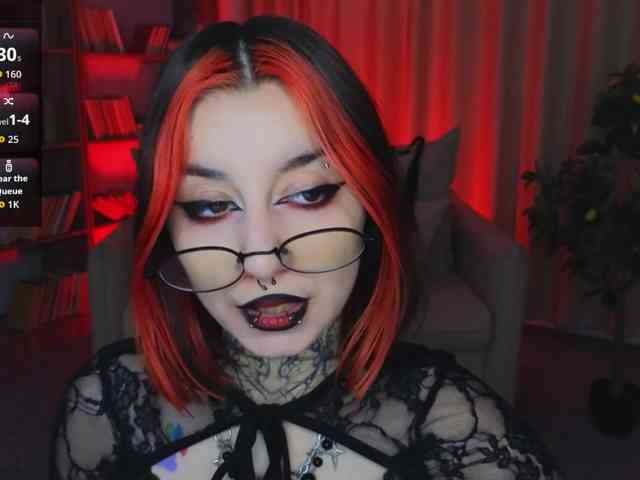 MistressMarcelline webcam