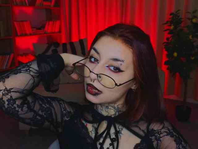 MistressMarcelline webcam