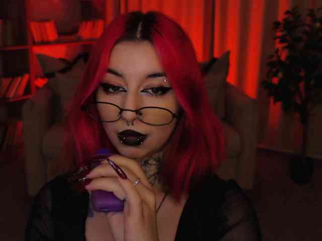 MistressMarcelline webcam