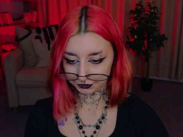 MistressMarcelline webcam