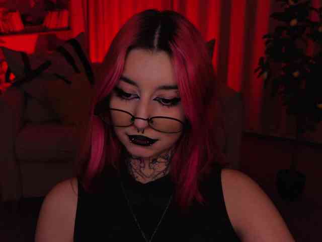 MistressMarcelline webcam
