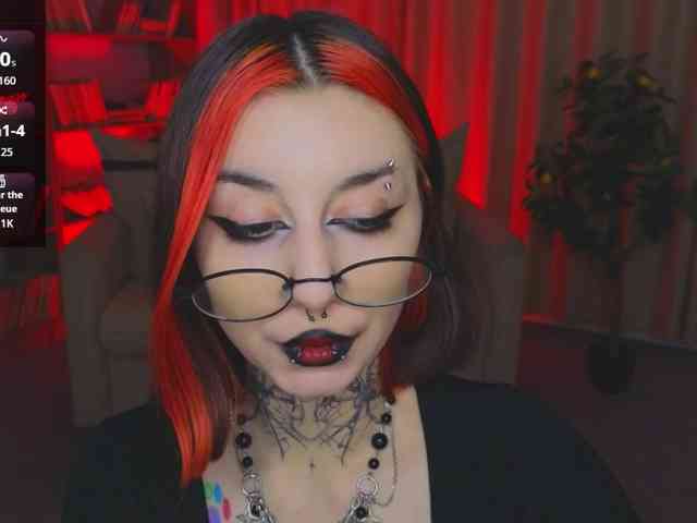 MistressMarcelline webcam