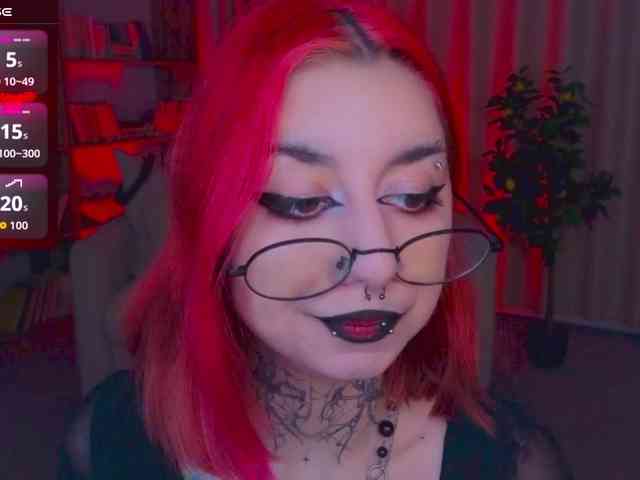MistressMarcelline webcam
