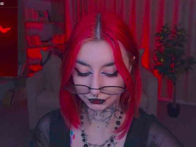 MistressMarcelline webcam