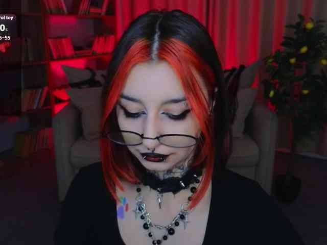 MistressMarcelline webcam