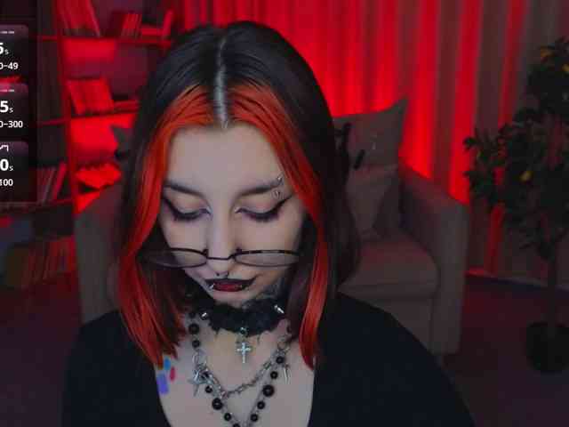 MistressMarcelline webcam