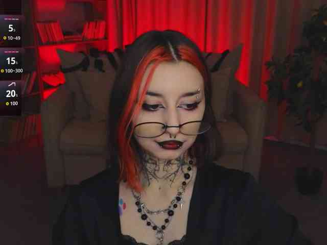 MistressMarcelline webcam