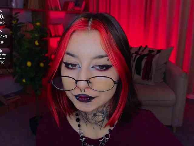 MistressMarcelline webcam