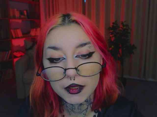 MistressMarcelline webcam