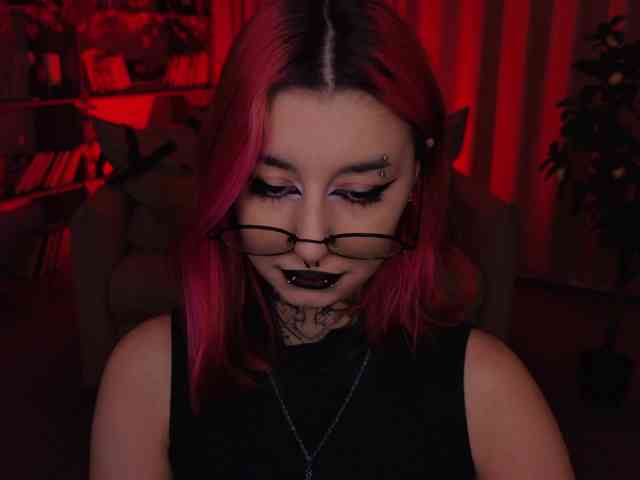 MistressMarcelline webcam