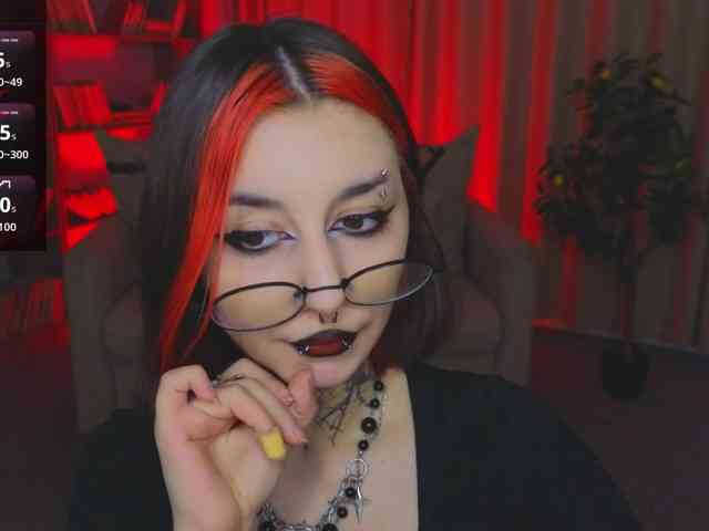 MistressMarcelline webcam