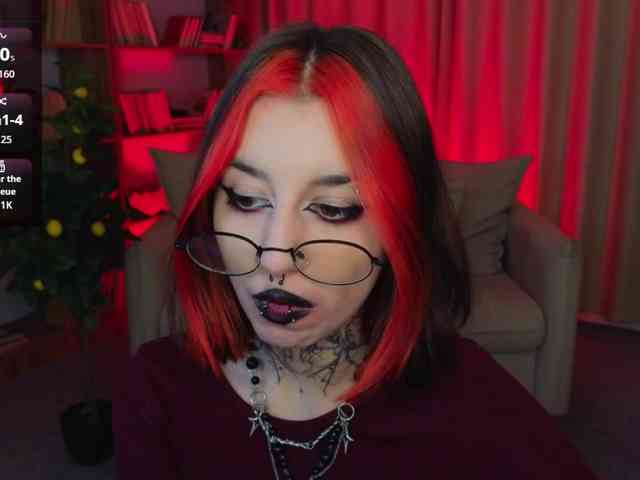 MistressMarcelline webcam