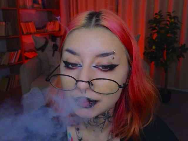 MistressMarcelline webcam