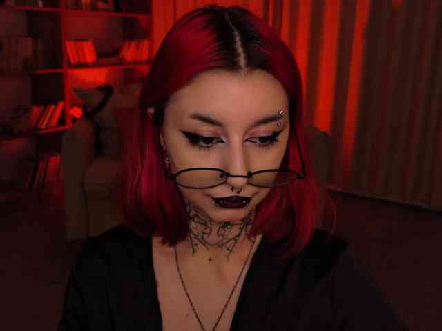MistressMarcelline webcam