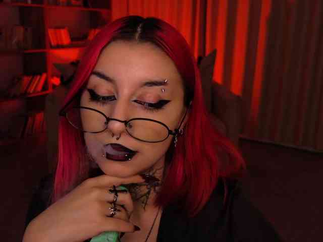 MistressMarcelline webcam