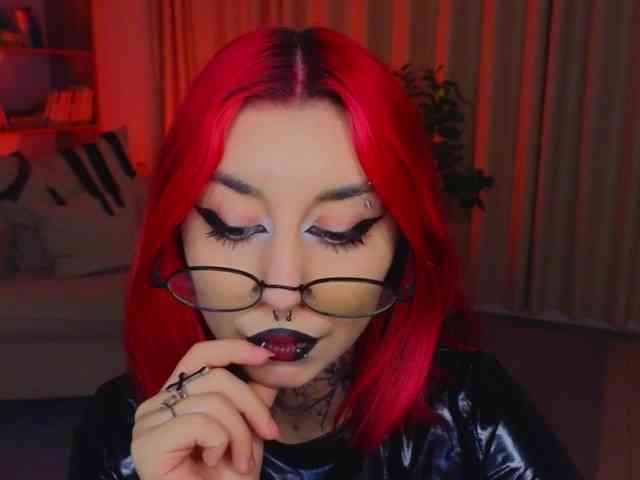 MistressMarcelline webcam