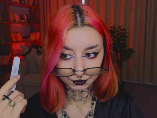 MistressMarcelline webcam