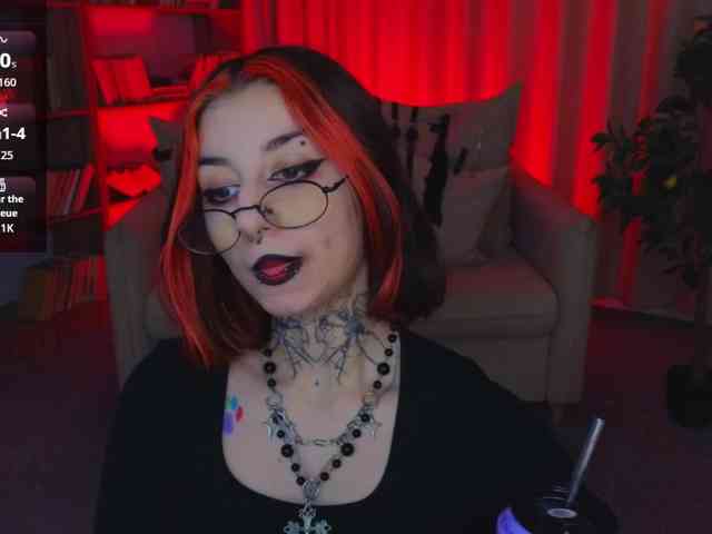MistressMarcelline webcam