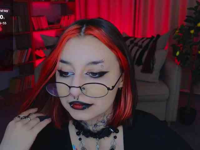 MistressMarcelline webcam