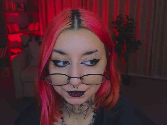 MistressMarcelline webcam