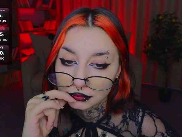 MistressMarcelline webcam