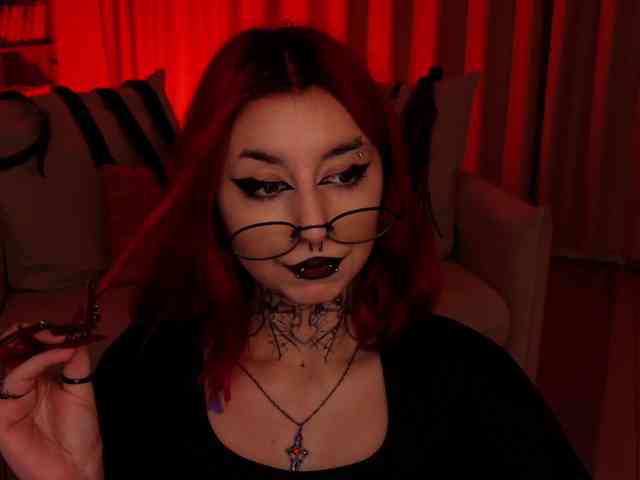 MistressMarcelline webcam