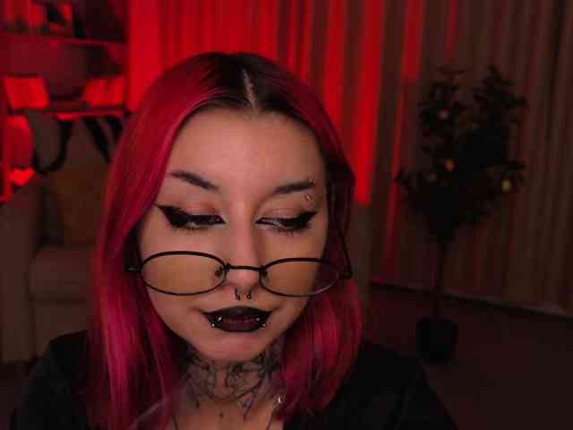 MistressMarcelline webcam