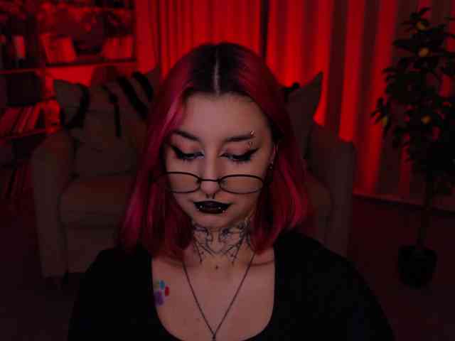 MistressMarcelline webcam