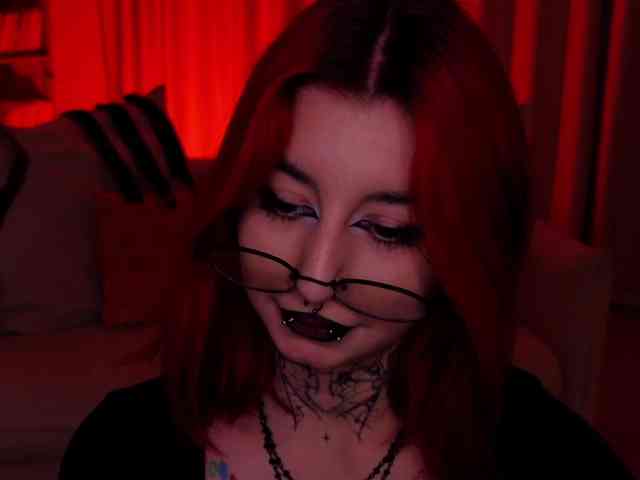 MistressMarcelline webcam