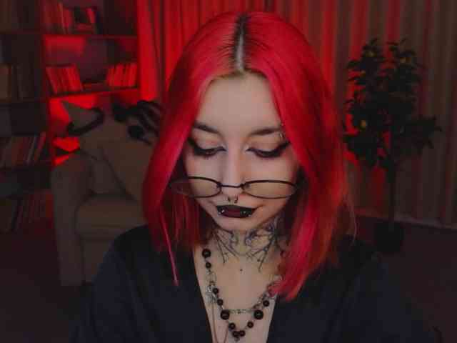 MistressMarcelline webcam