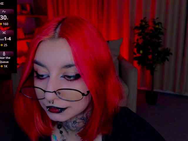 MistressMarcelline webcam