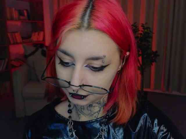 MistressMarcelline webcam