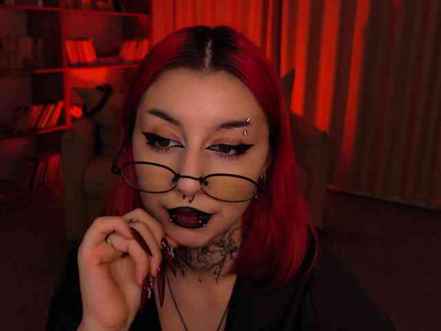 MistressMarcelline webcam