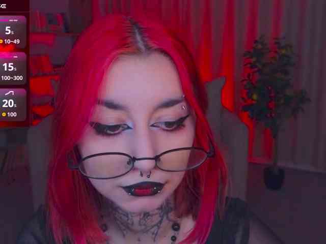MistressMarcelline webcam