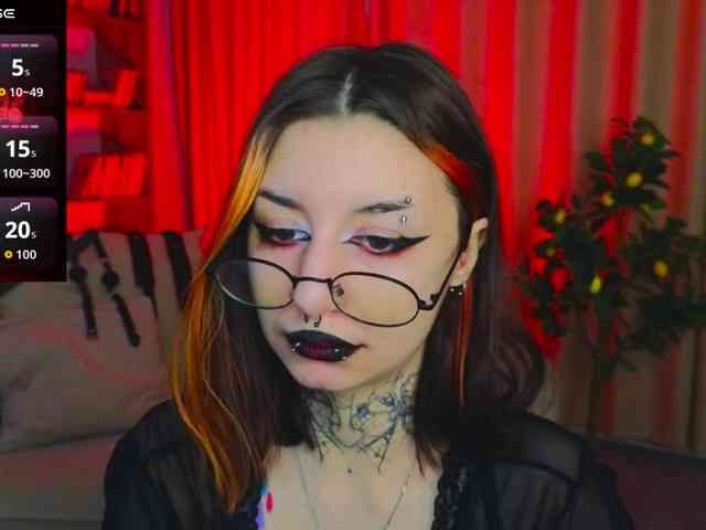 MistressMarcelline webcam