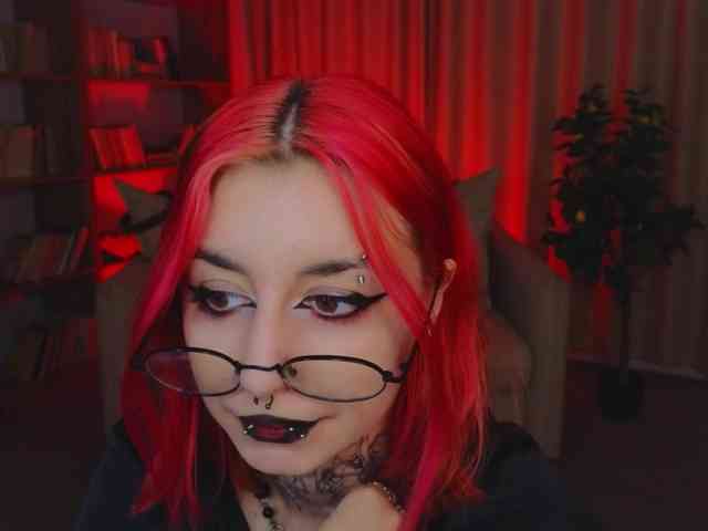 MistressMarcelline webcam