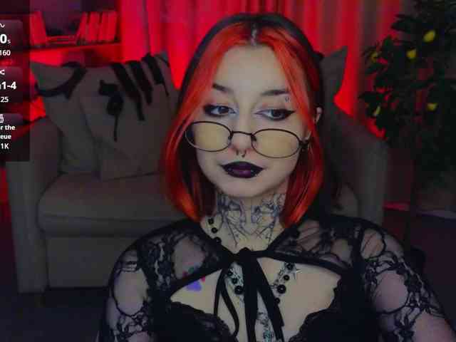MistressMarcelline webcam