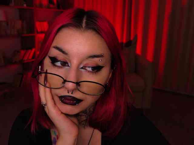 MistressMarcelline webcam