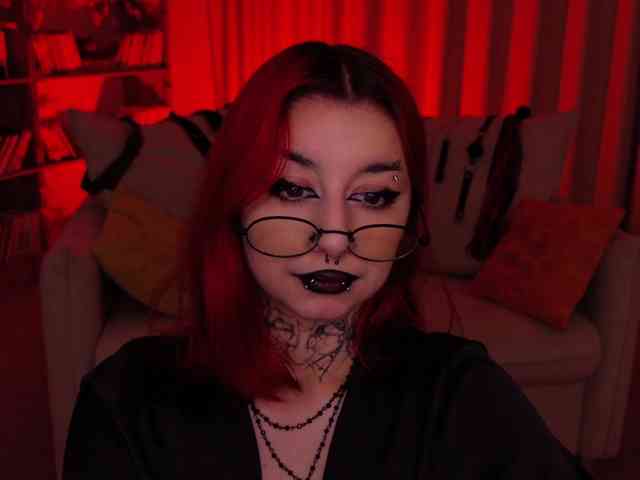 MistressMarcelline webcam