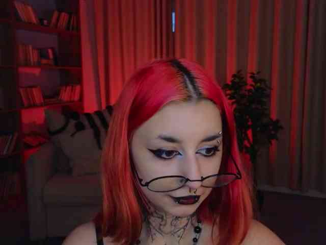 MistressMarcelline webcam