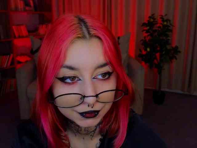 MistressMarcelline webcam