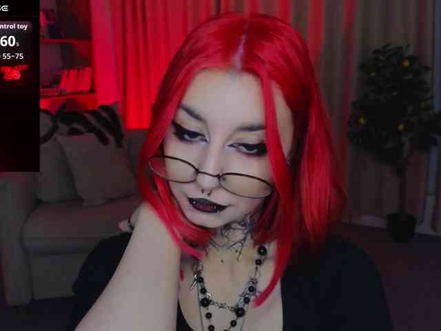 MistressMarcelline webcam